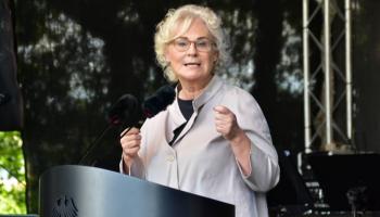 وزيرة الدفاع الألمانية