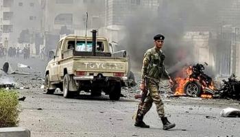 جانب من التفجير الذي استهدف مدير شرطة لحج اليمنية