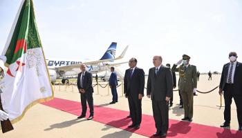 جانب من مراسم استقبال رئيس الوزراء الجزائري لنظيره المصري