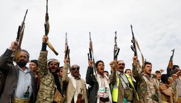 عناصر من مليشيات الحوثي الإرهابية- أرشيفية