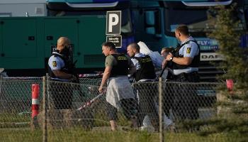 الشرطة تلقي القبض على المشتبه به في إطلاق النار 