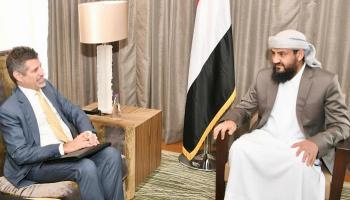 جانب من لقاء نائب رئيس مجلس القيادة الرئاسي عبدالرحمن المحرمي والسفير الأمريكي