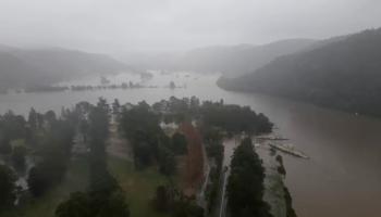 تصاویر هوایی تکان‌دهنده از یک شهر غرق شده در استرالیا