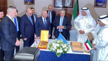 وفد عراقي يسلم الجانب الكويتي ممتلكات منهوبة