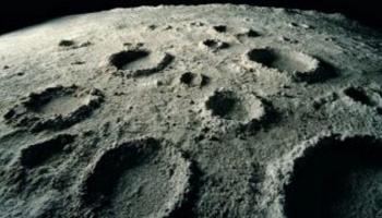 القطب الجنوبي للقمر 