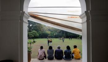 محتجون داخل القصر الرئاسي في سريلانكا