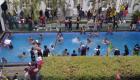 بالفيديو.. محتجو سريلانكا يطفئون غضبهم بحمام سباحة الرئيس
