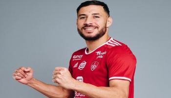 يوسف بلايلي لاعب بريست الفرنسي