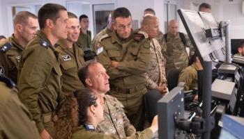 كوريلا خلال زيارته لإسرائيل 