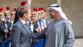 لقاء سابق بين محمد بن زايد آل نهيان وماكرون