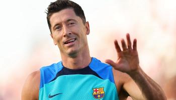 روبرت ليفاندوفسكي مهاجم برشلونة الجديد
