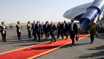 لحظة وصول فلاديمير بوتين إلى طهران