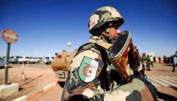 أحد عناصر الأمن الجزائري - أرشيفية