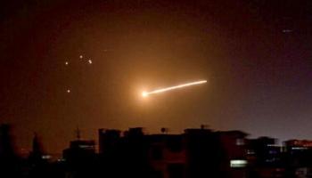 La défense aérienne syrienne réagit aux nouvelles attaques israéliennes