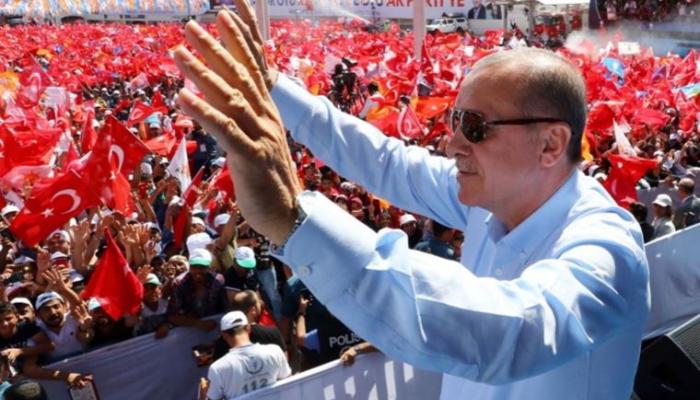 İktidara yakın gazete duyurdu: AKP'de seçim hazırlığı başladı!