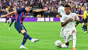 روبرت ليفاندوفسكي لاعب برشلونة