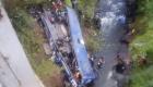 سقوط اتوبوس از روی پل در کنیا ۲۴ کشته بر جای گذاشت