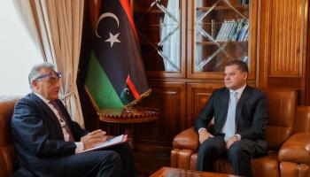  السفير الإيطالي لدى ليبيا جوزيبي بوتشينو خلال لقاء الدبيبة