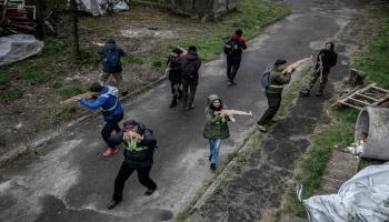 متطوعون أوكران خلال التدريب