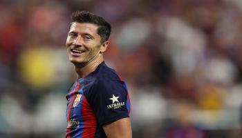 روبرت ليفاندوفسكي مهاجم برشلونة الجديد