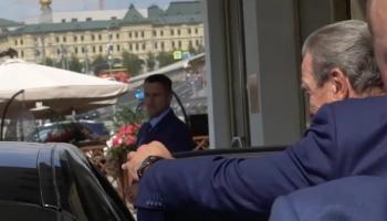 المستشار الألماني الأسبق شرودر في موسكو