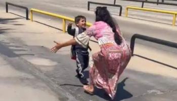 المذيعة الأردنية أحلام العجارمة تستقبل ابنها