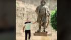 مصري ينحت تمثالا لمحمد علي باشا.. ويكشف كواليس تنفيذه (خاص)