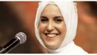 Ünlu pop şarkıcı Müslüman oldu, 'Taleal Bedru Aleyna' ilahisini seslendirdi