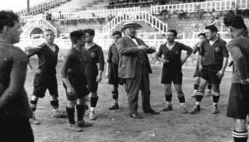 خوان جامبر وسط لاعبي برشلونة