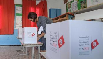 أحد مكاتب التصويت في الاقتراع على الاستفتاء بتونس
