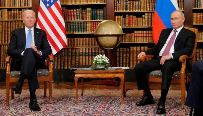 الرئيسان الأمريكي والروسي خلال لقاء سابق