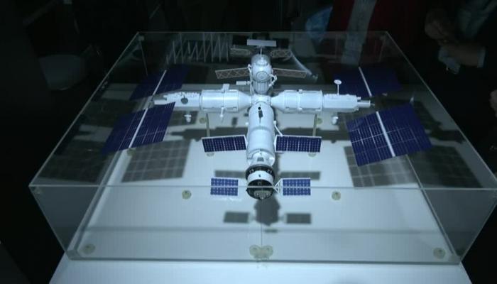 نموذج فعلي لمحطة الفضاء الروسية الجديدة