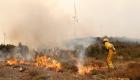 هروب رجال الإطفاء من حريق شرس بإحدى غابات إسبانيا