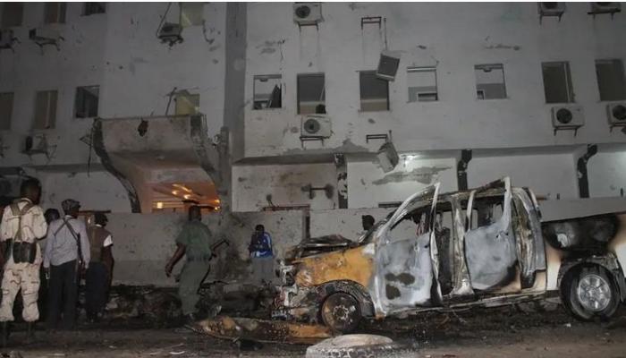 انفجار سابق استهدف فندقا في مقديشو