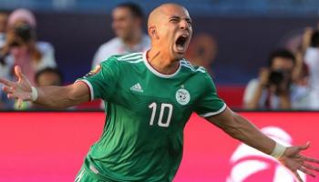 سفيان فيغولي لاعب منتخب الجزائر