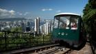 قطار "قمة" هونج كونج التاريخي.. عودة للعمل بلا سياح