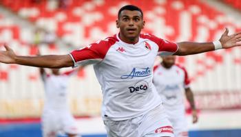 وليد شديرة مهاجم باري الإيطالي