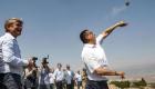 وزيران بلبنان يبدآن "الحرب" على إسرائيل بـ"الحجارة" (صور)