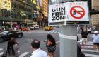 لافتات تحذيرية للأمريكيين تغرق نيويورك.. ما قصتها؟