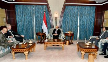 جانب من لقاء العليمي بالمبعوث الأممي