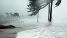 بسرعة 140 كم.. الإعصار كاي يعبر ساحل المكسيك