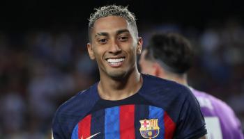 رافينيا لاعب برشلونة