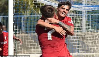 أوكلي كانونير لاعب فريق ليفربول للشباب