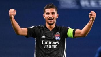 اللاعب حسام عوار