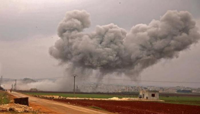 دخان متصاعد جراء قصف سابق على حلب - أرشيفية
