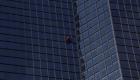 "الرجل العنكبوت" الفرنسي يتسلق ناطحة سحاب احتفالا ببلوغه الـ60 (صور)