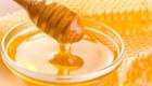 أخصائي تغذية: تناول العسل على الريق يعالج تقرحات المعدة