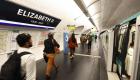  France: Le métro parisien rend hommage à Elizabeth II