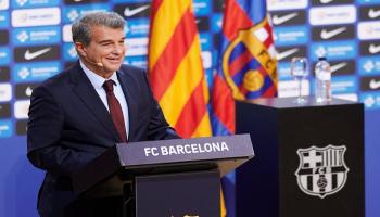 خوان لابورتا رئيس نادي برشلونة