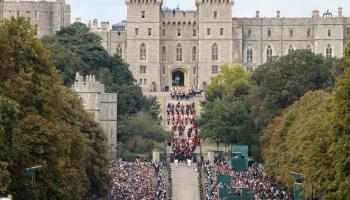 Plus de 250,000 personnes se sont recueillies devant le cercueil d'Elizabeth II à Westminster Hall